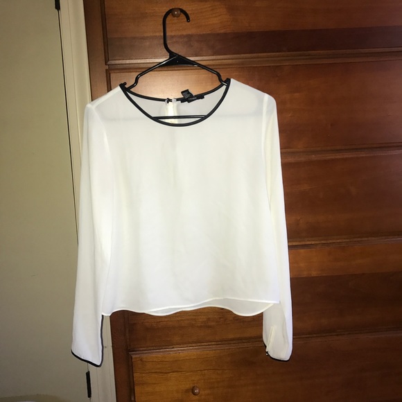 white long sleeve flowy top